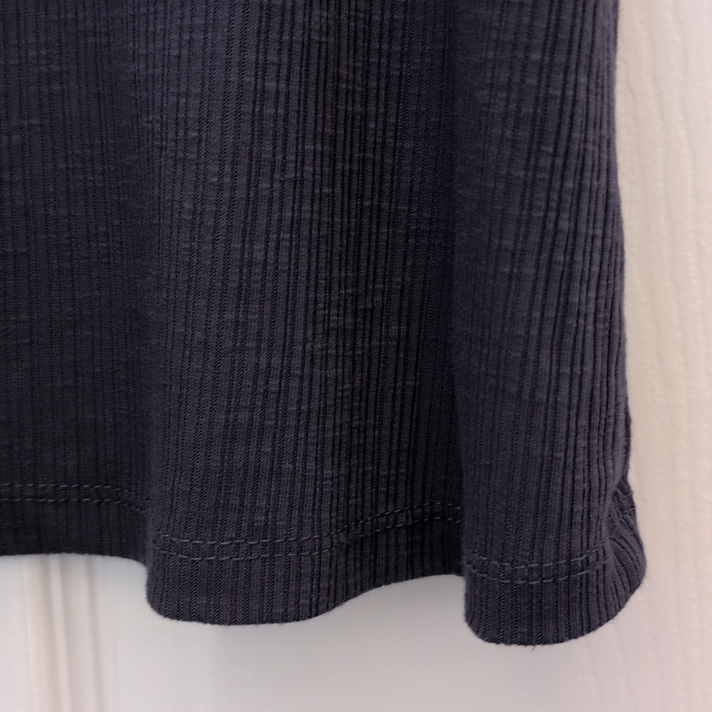 Old Navy Small Navy Luxe Slub-Knit T-Shirt - Picture 6 of 7